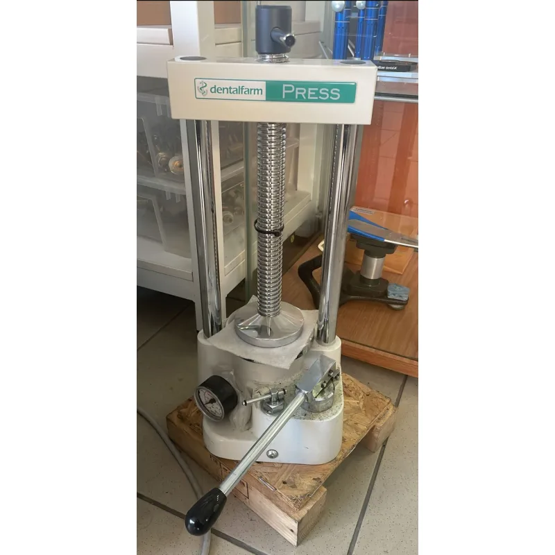Dentalfarm Hidrolik Pres Mufla Sikiştirma Makinasi İtalyan Mali